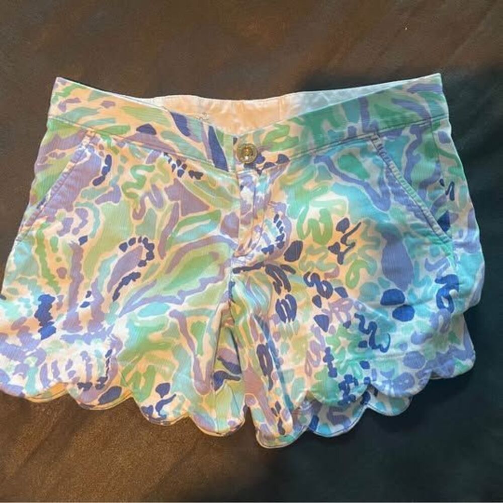 Lilly Pulitzer Buttercup Shorts Size 0 Scalloped Hem Floral Print Preppy